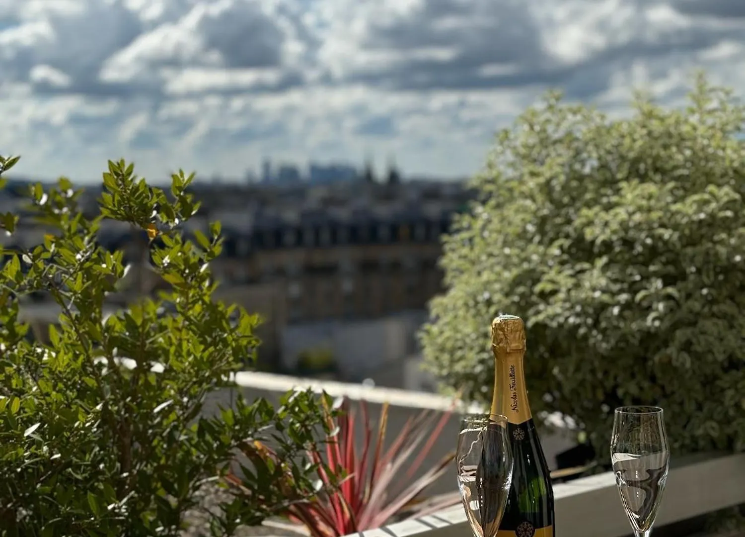 Appartement Situe A Paris - Vue Sur Tout 巴黎
